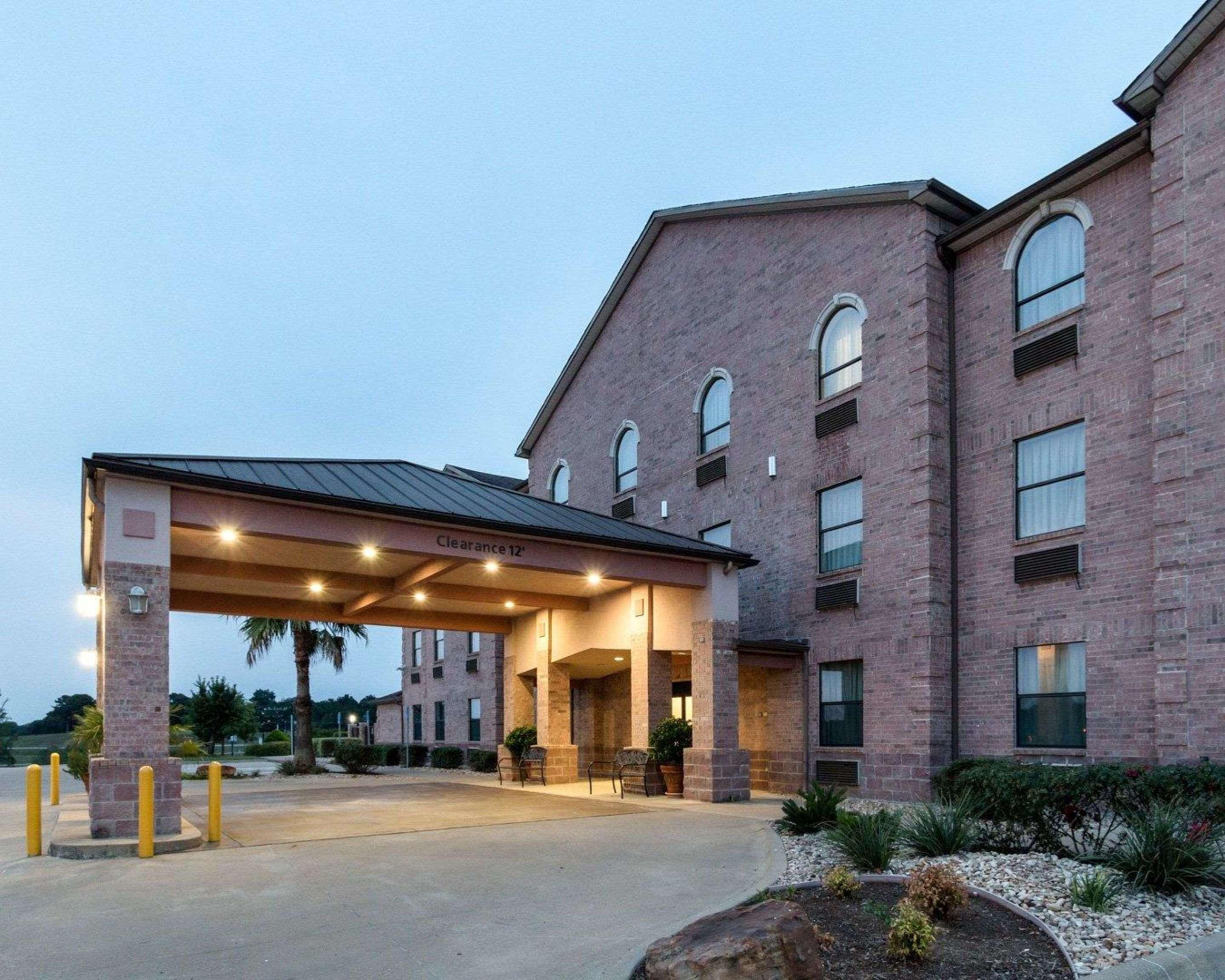 Quality Inn Buffalo Bagian luar foto
