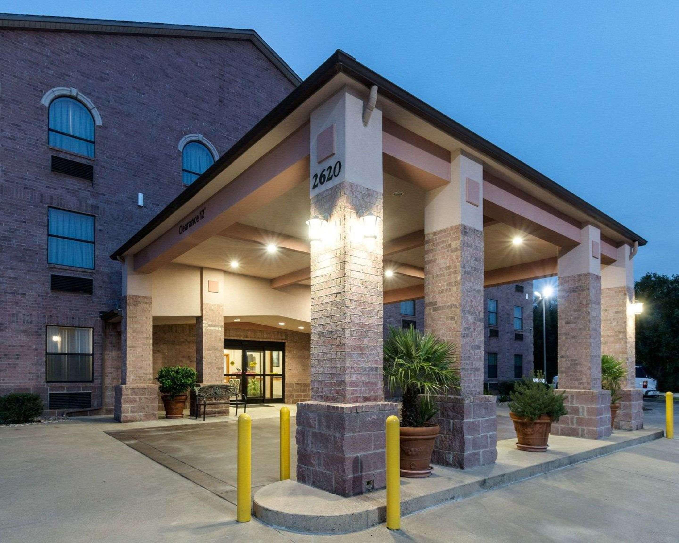 Quality Inn Buffalo Bagian luar foto